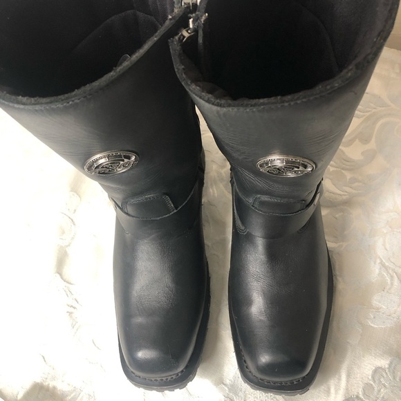 Milwaukee Leather Men's Black 11-inch Classic Harness Square Toe Boots, 9.5 - Picture 7 of 15